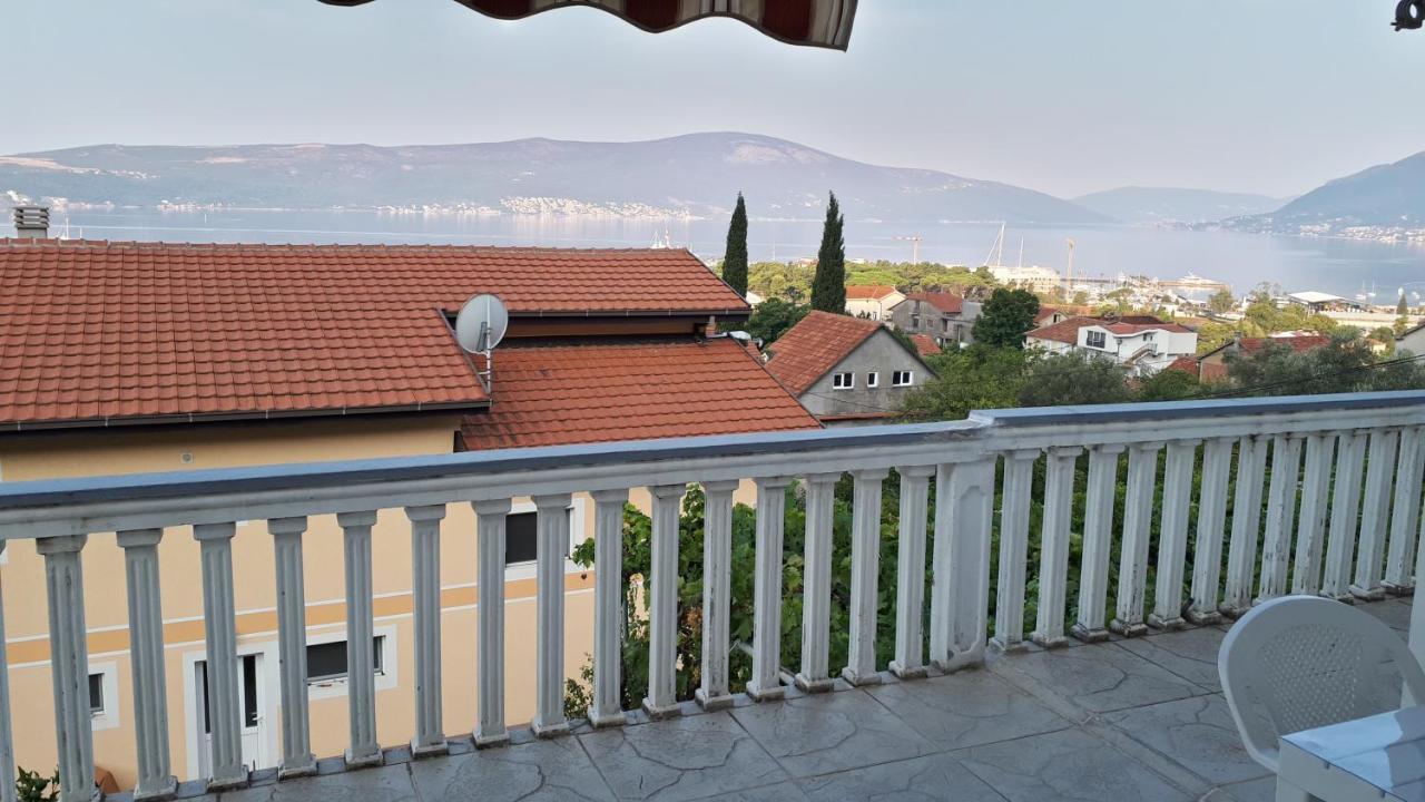 Apartment Dubrava Tivat Exterior photo